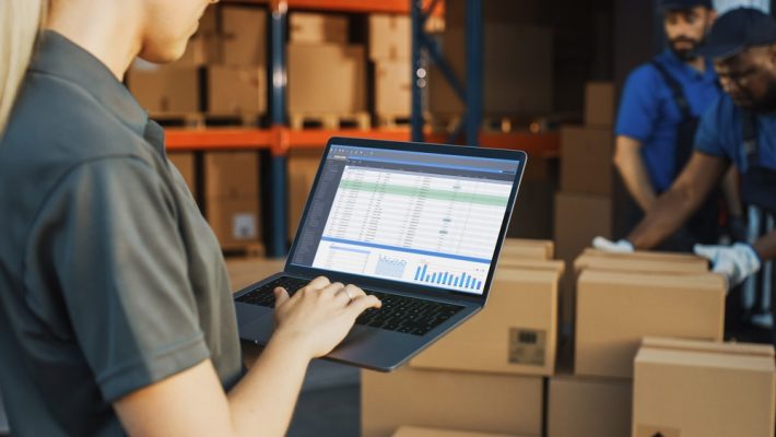 Dùng dữ liệu để nâng cao khả năng dự đoán và cải thiện hoạt động logistic